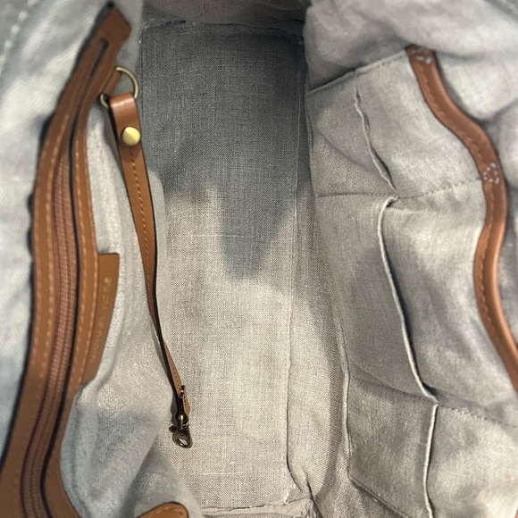 Dooney & Bourke Shoulder Bag - Picture 6 of 6